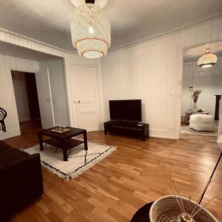 Chic Apartment On The Famous Shopping Rue Du Faubourg Saint-Honore Street Paříž Exteriér fotografie